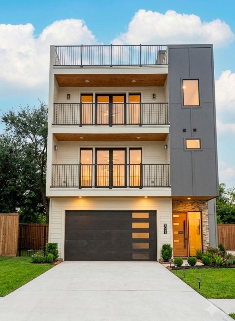 9022 Ferdinand St, Houston, TX 77051 cover photo. Doors Open Tour advertisement.