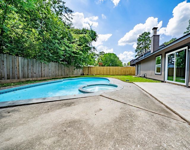  2338 Cades Cove Dr, Spring, TX 77373