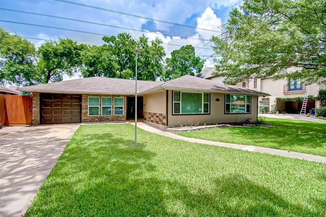 4804 Saxon, Bellaire, TX, 77401