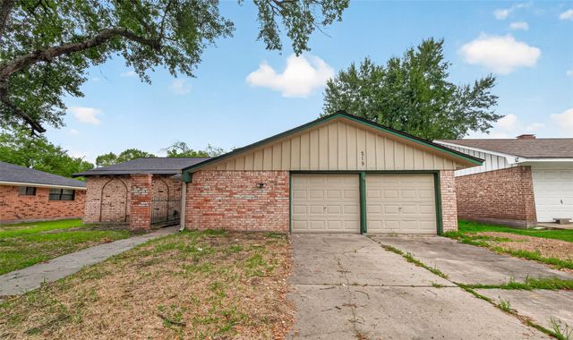 215 Crest Hill, Conroe, TX, 77301