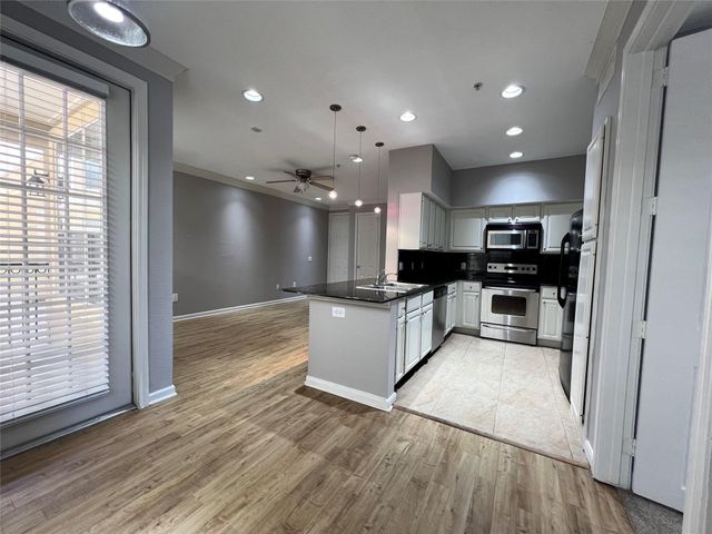 7575 Kirby, Houston, TX, 77030