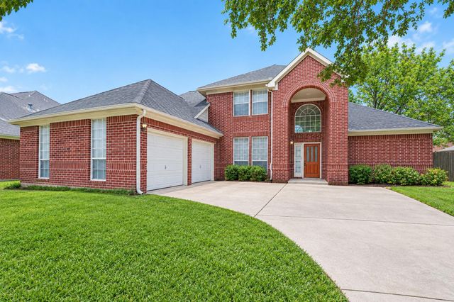  2411 Charter Oaks Ct, Pearland, TX 77584