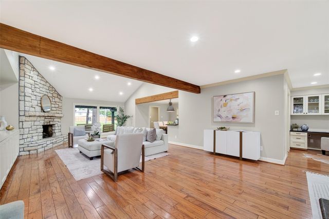 341 W Gaywood Dr, Houston, TX 77079