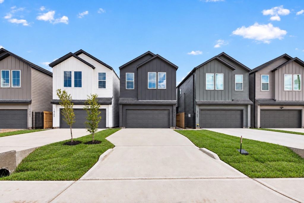 14107 Bridgeport, Houston, TX 77047 cover photo. Doors Open Tour advertisement.