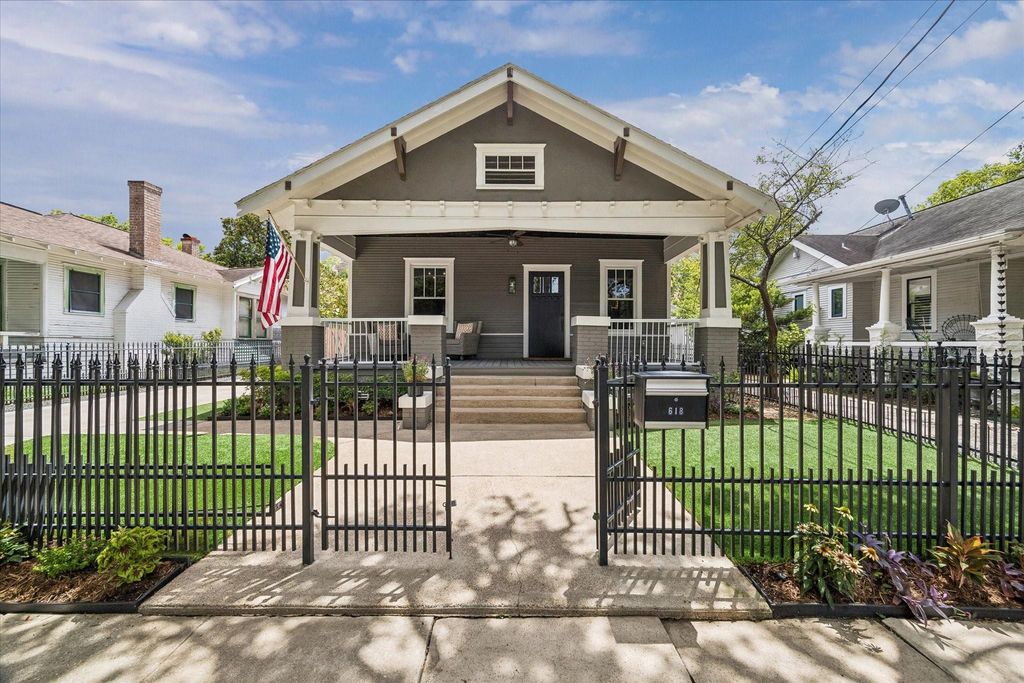 618 Bayland Ave, Houston, TX 77009 cover photo. Doors Open Tour advertisement.