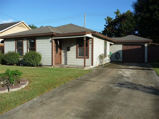 2402 Raymond