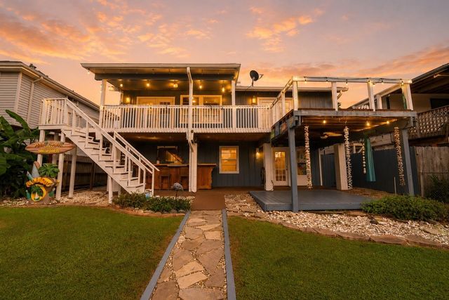 579 Warsaw, Bayou Vista, TX, 77563