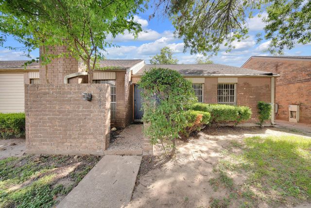 9168 Wilcrest, Houston, TX, 77099