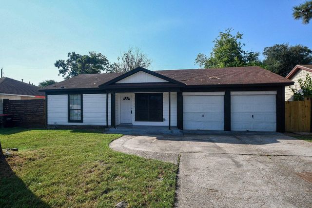  4726 Charriton Dr, Houston, TX 77039