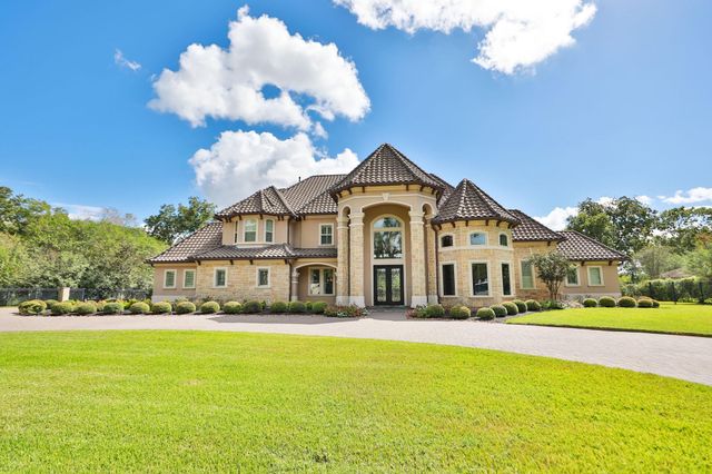  11 Westpoint Dr, Missouri City, TX 77459