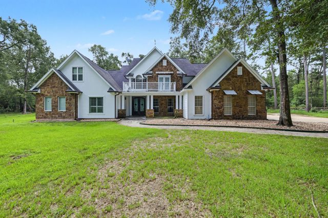  10933 Lake Forest Dr, Conroe, TX 77384