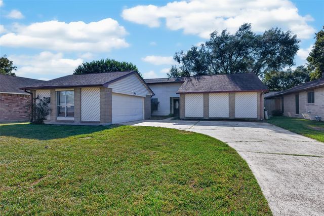  7403 Seminole St, Baytown, TX 77521
