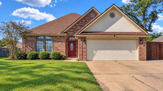 714 Moore, Richwood TX 77566