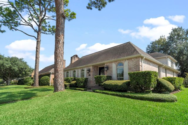 443 Fox Briar Ln, Sugar Land, TX 77478