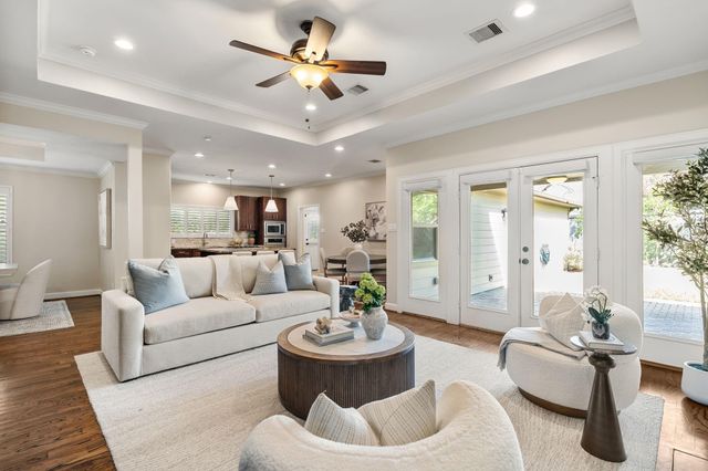 1858 Chantilly, Houston, TX, 77018