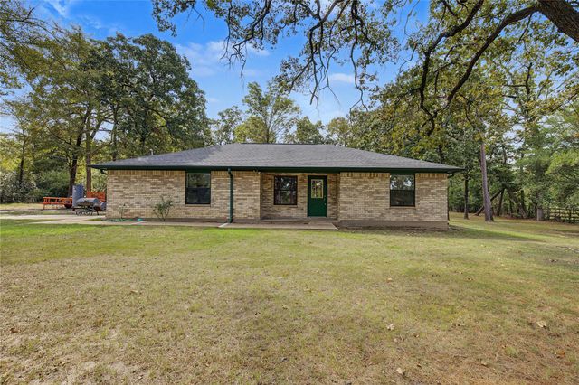 98 Lee Wood, Huntsville, TX, 77320