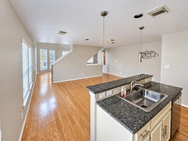 1271 17th, Houston, TX, 77008