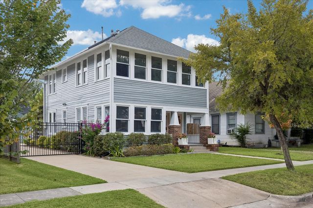 1221 Columbia, Houston TX 77008