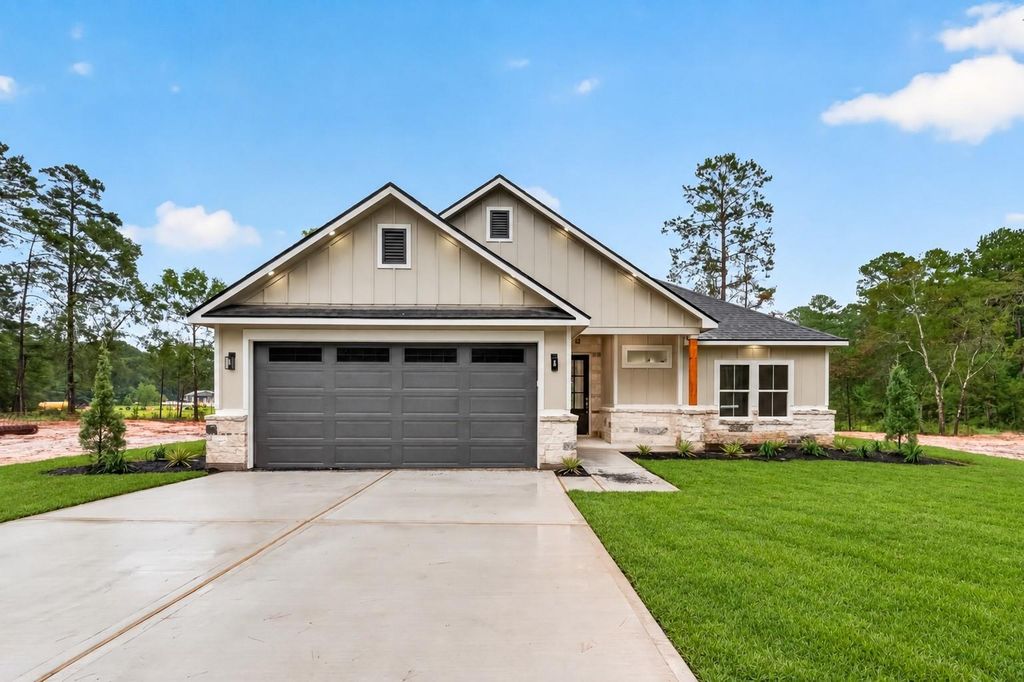 16297 Briarwood Dr, Plantersville, TX 77363 cover photo. Doors Open Tour advertisement.