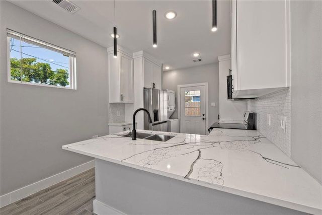 9301 Avenue L, Houston, TX, 77012