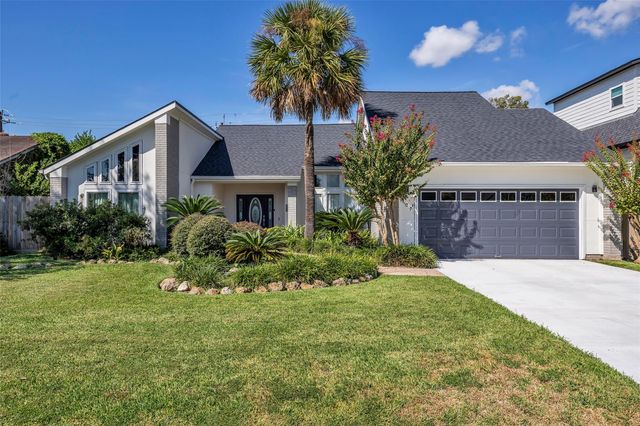 107 Shirleen, Pasadena TX 77586
