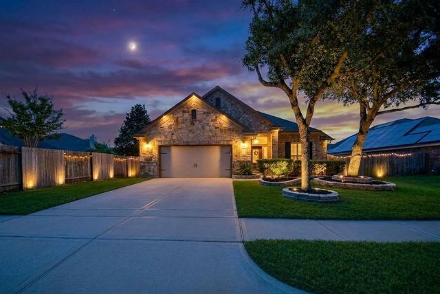 21735 Carolina Green