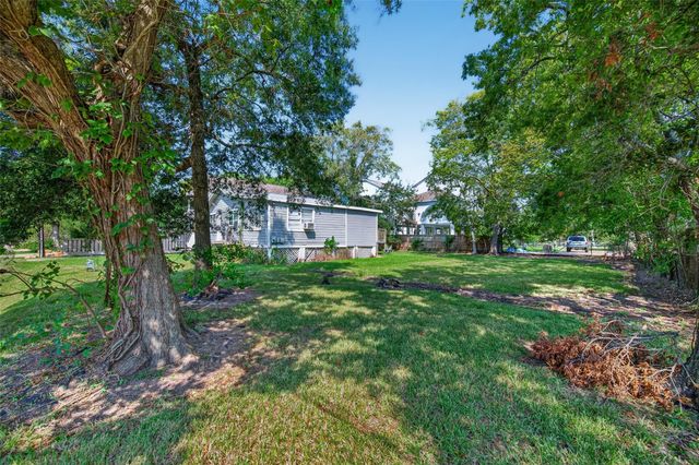 914 HAWTHORNE, Clear Lake Shores, TX, 77565
