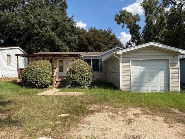  15198 Paradise Cove Dr, Willis, TX 77318