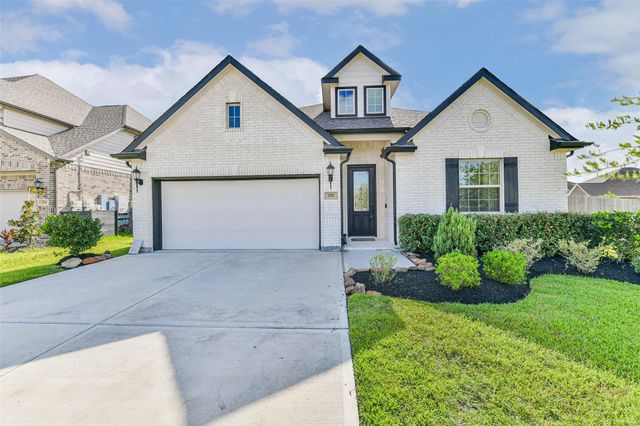  702 Campbell Dr, League City, TX 77573