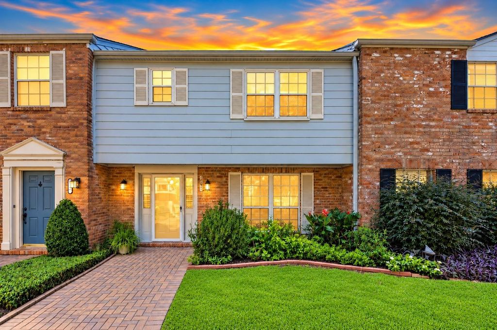 5851 Doliver Dr #22, Houston, TX 77057 cover photo. Doors Open Tour advertisement.