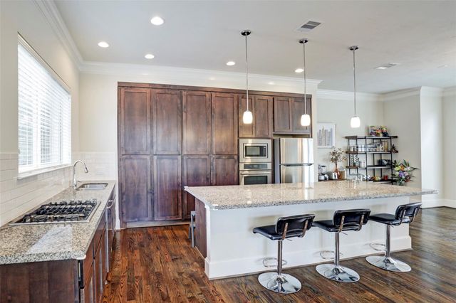 2406 Beall, Houston, TX, 77008