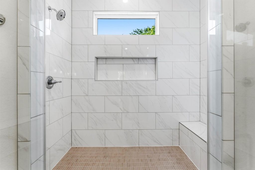 Camden · Primary shower · 5317 Lambeth Riverside Drive / 5315 Lambeth Riverside Drive
