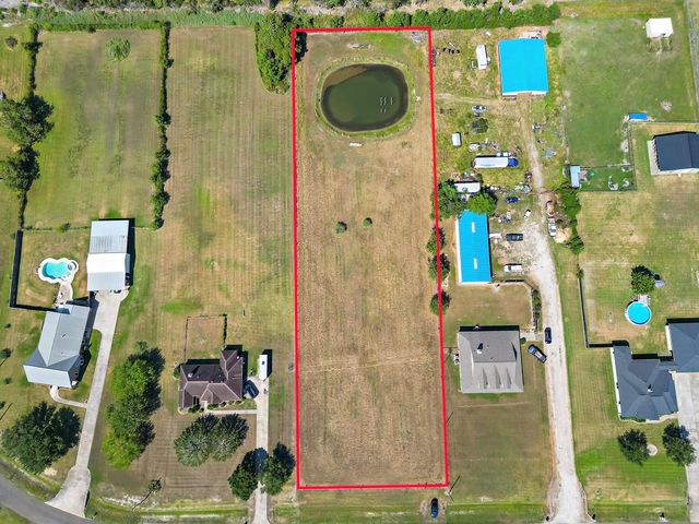 4303 Texana, Cove, TX, 77523
