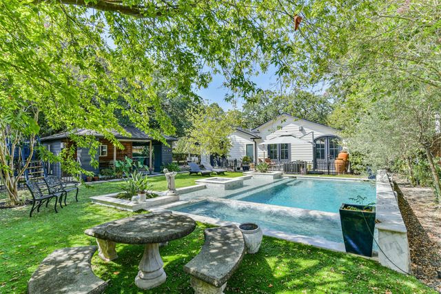 934 Shelterwood, Houston, TX, 77008