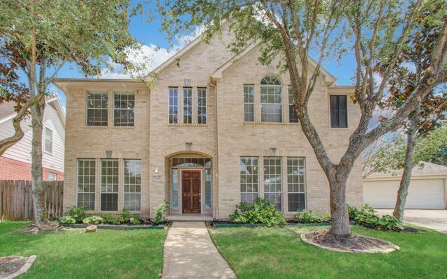  12011 Snowbird Ct, Stafford, TX 77477