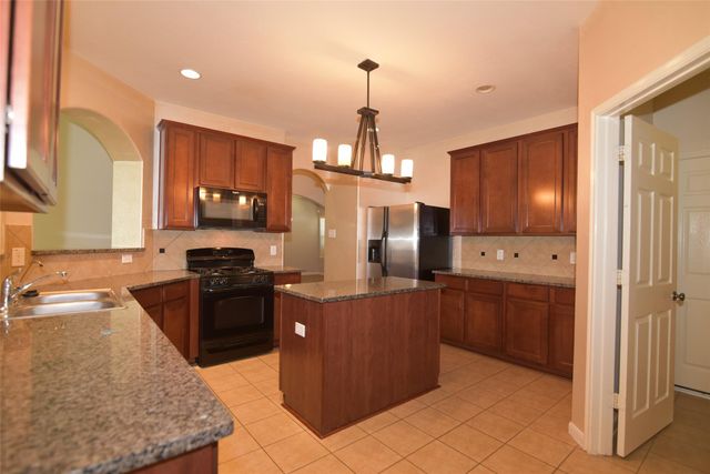 7927 Cardinal Landing