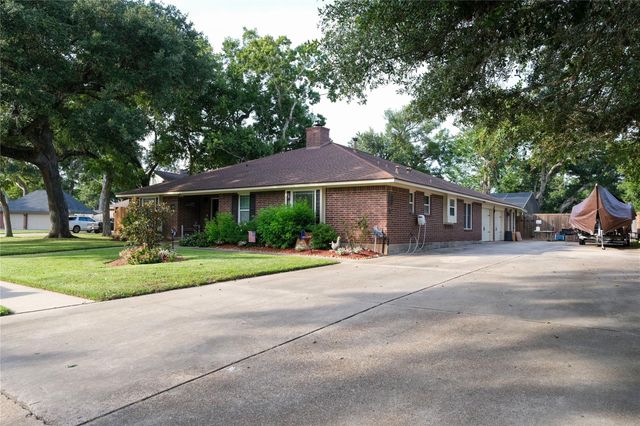 324 Juniper, Lake Jackson, TX, 77566