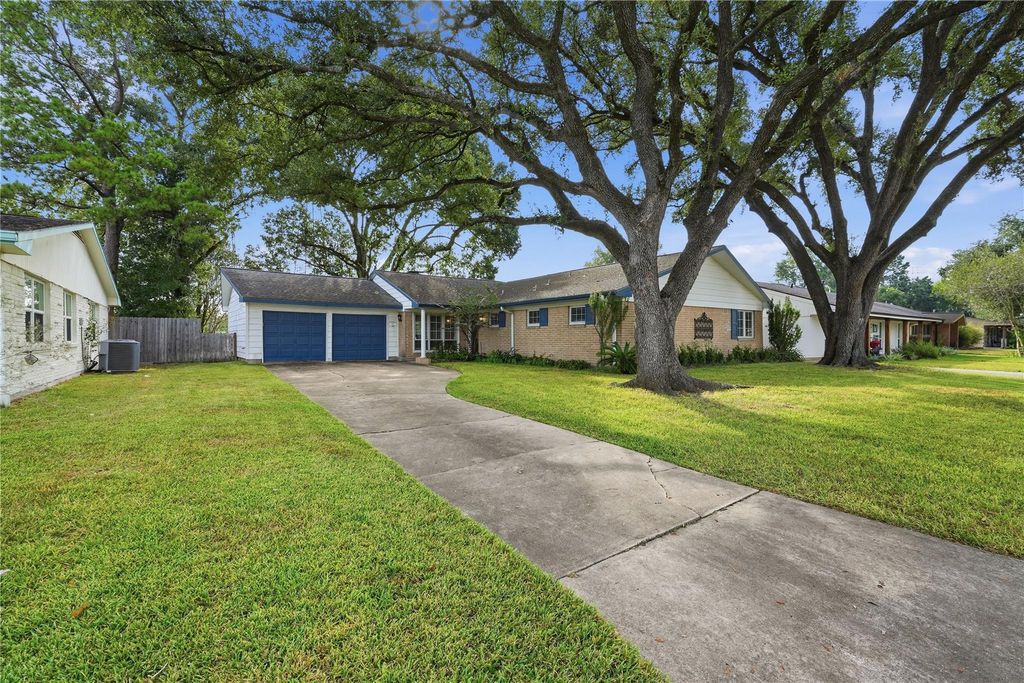 9811 Greenwillow St, Houston, TX 77096 cover photo. Doors Open Tour advertisement.