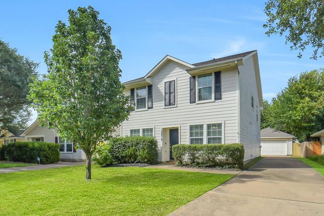 19819 Crested Hill