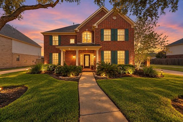  8323 Gentlewood Ct, Houston, TX 77095