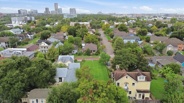 720 Sabine, Houston, TX, 77007