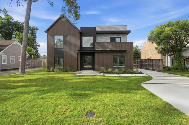519 30th, Houston, TX, 77018