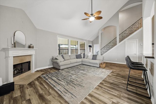 16542 Crossfield Dr, Houston, TX 77095