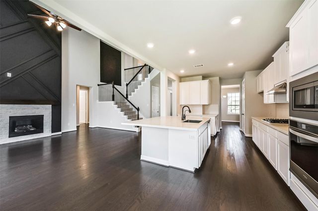  12615 Jetty Ridge Dr, Texas City, TX 77568