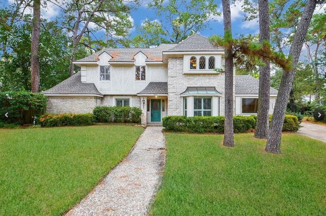 5406 Three Oaks