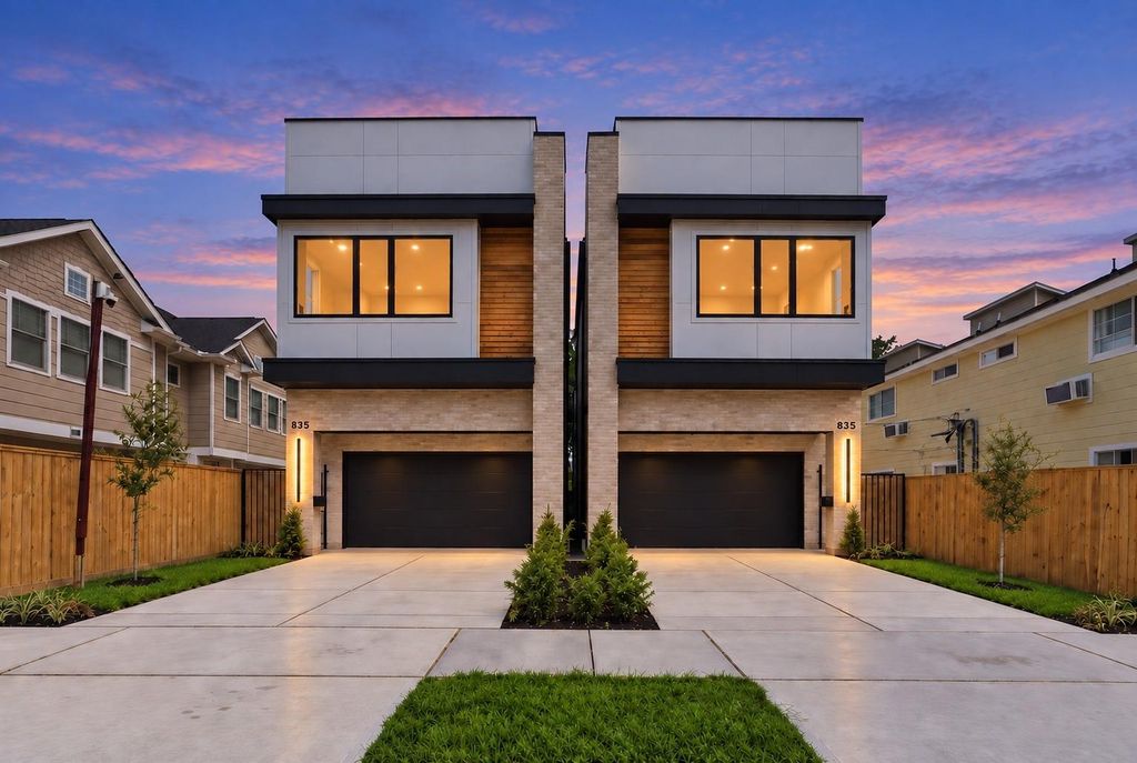 833 W 25th St, Houston, TX 77008 cover photo. Doors Open Tour advertisement.