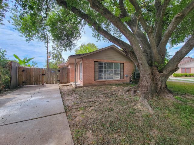 17008 Mercado, Houston, TX, 77083