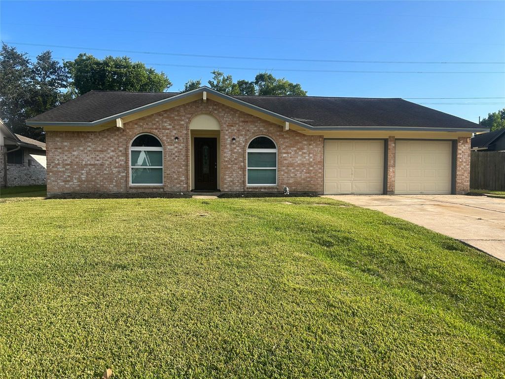 2305 Kingsway Dr, League City, TX 77573 cover photo. Doors Open Tour advertisement.