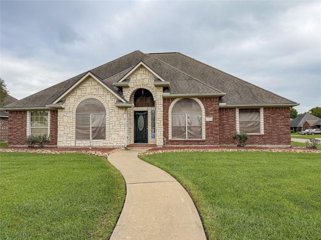 134 Dove Trail, Richwood, TX 77531