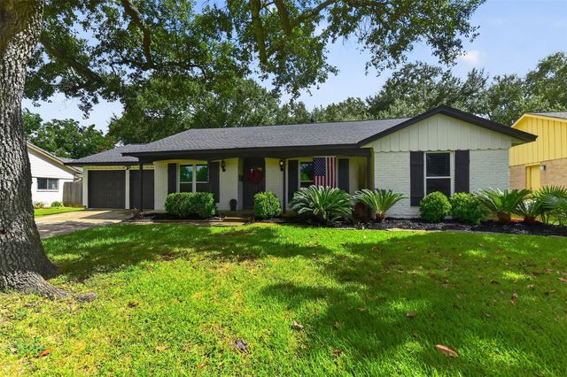  10407 Winding Trail Rd, La Porte, TX 77571